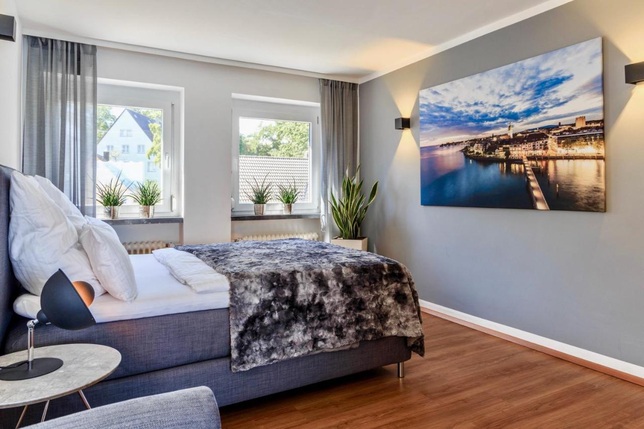 Auszeit Apartment Bodensee: Lakeside Retreat with Private Beach and Alpine Views Friedrichshafen Exterior photo